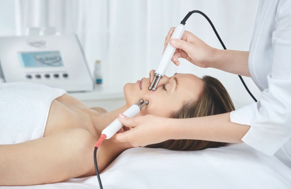Elemis BIOTEC Radiance Renew Treatment by Little Jasmine